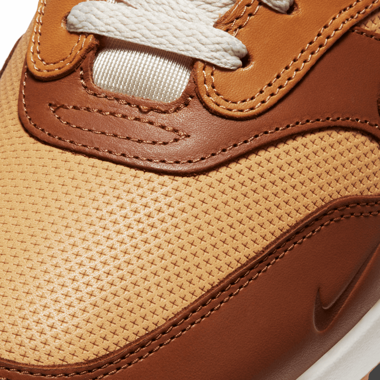 Nike Air Max 1 SNKRS Day Brown Angle 4