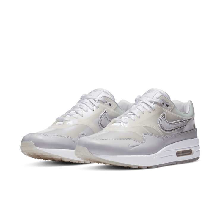 Nike Air Max 1 SNKRS Day White (W) Angle 2