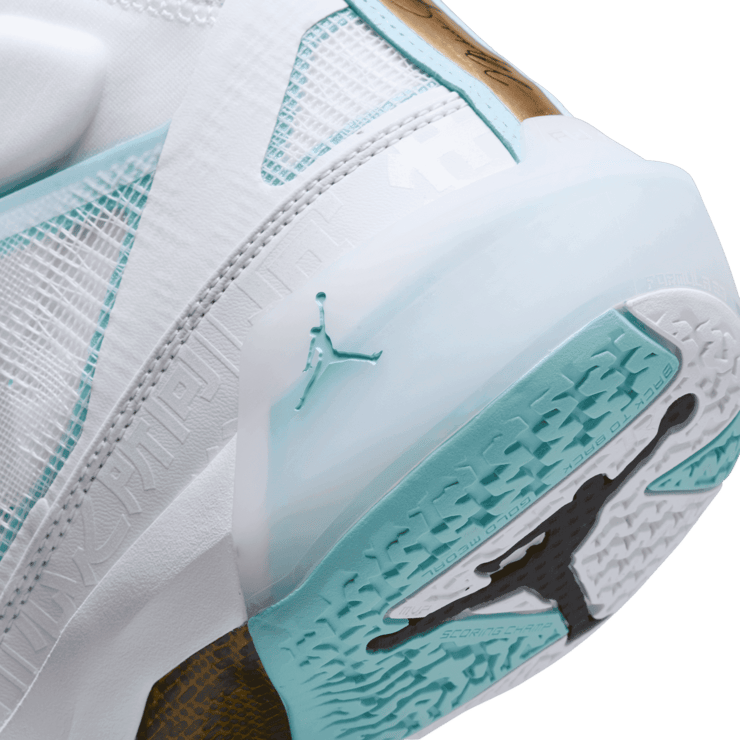 Air Jordan 37 Guo Ailun Island Green Angle 4