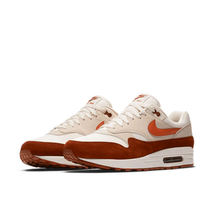 Nike Air Max 1 Mars Stone Angle 2
