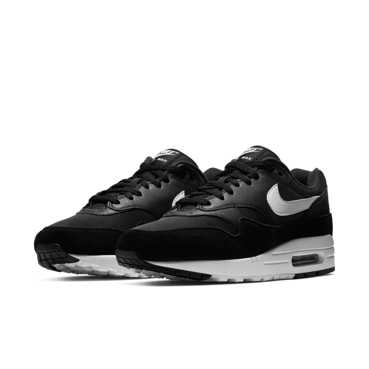 Nike Air Max 1 Black White (2019) Angle 2