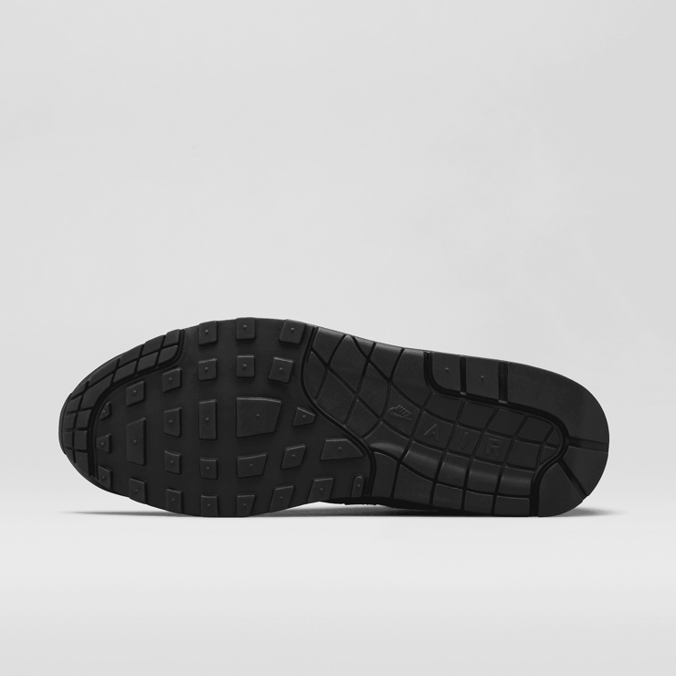 Nike Air Max 1 Patch Black Angle 0
