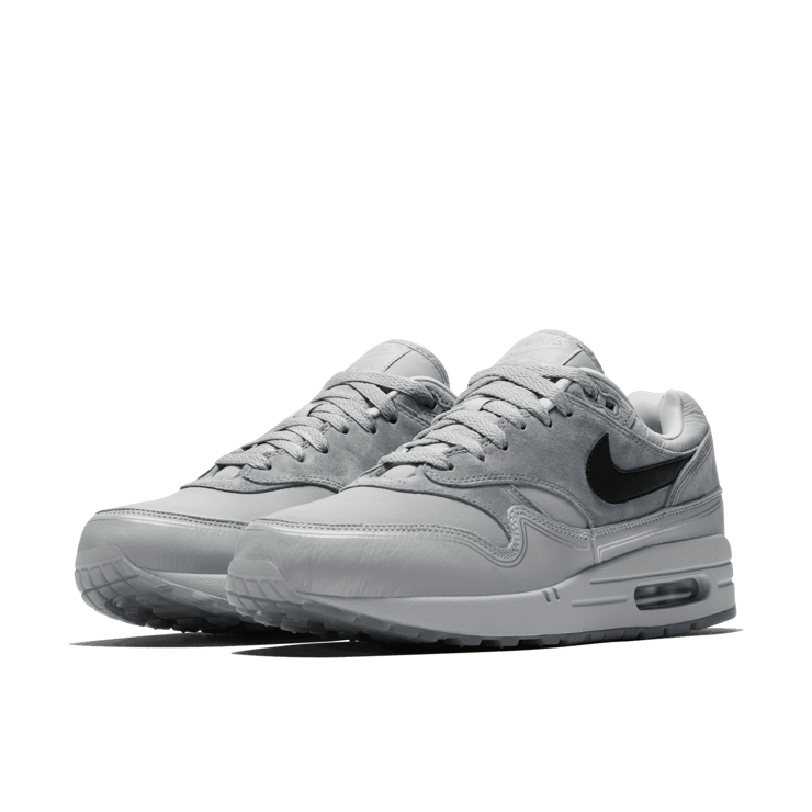 Nike Air Max 1 Pompidou Center Night Angle 2