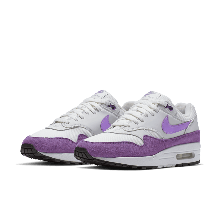 Nike Air Max 1 Atomic Violet (W) Angle 2