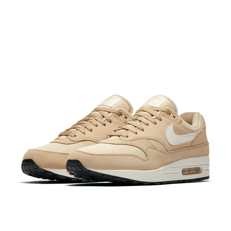 Nike Air Max 1 Desert Ore Angle 2