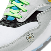 Nike Air Max 1 Daisy (GS) Angle 4