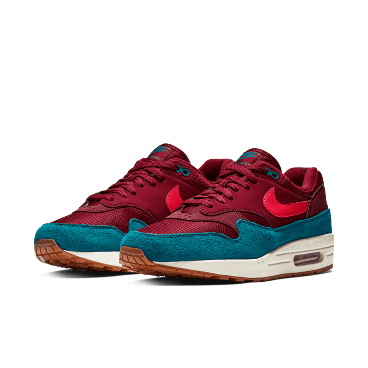 Nike Air Max 1 Team Red Green Abyss Angle 2