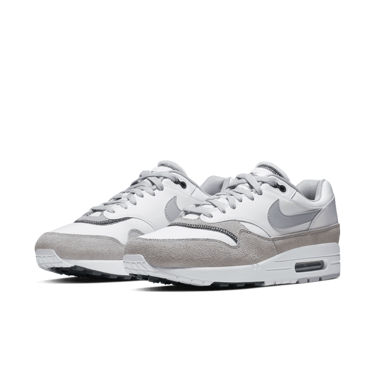 Nike Air Max 1 Wolf Grey White Angle 2