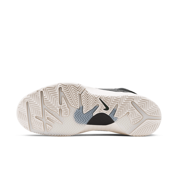 Nike Kobe 4 Protro Undefeated Milwaukee Bucks Angle 1