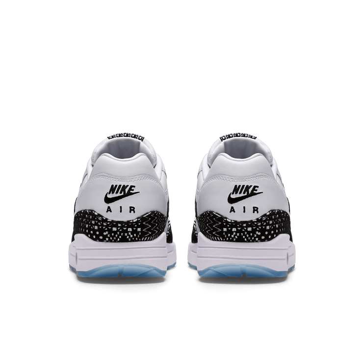 Nike Air Max 1 BHM (2015) Angle 3