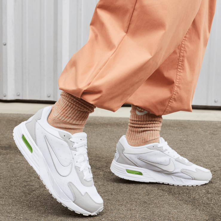 Nike Air Max Solo Phantom White	(W) Angle 0