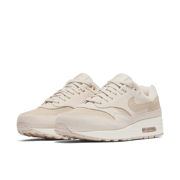 Nike Air Max 1 Desert Sand Suede Angle 2