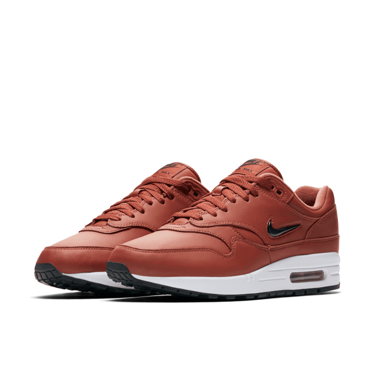 Nike Air Max 1 Jewel Dusty Peach Angle 2