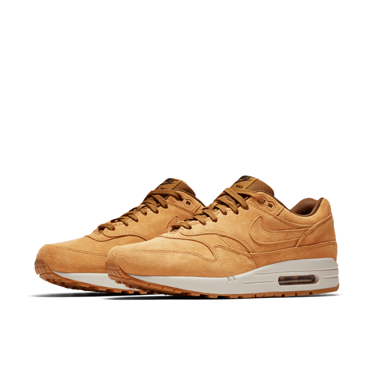 Nike Air Max 1 Wheat (2018) Angle 2