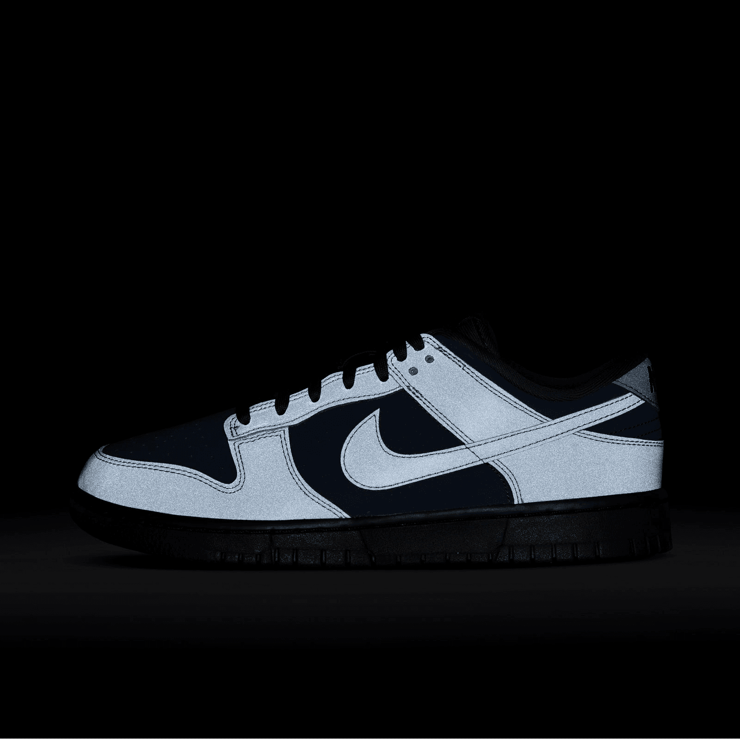 Nike Dunk Low Cyber (W) Angle 8