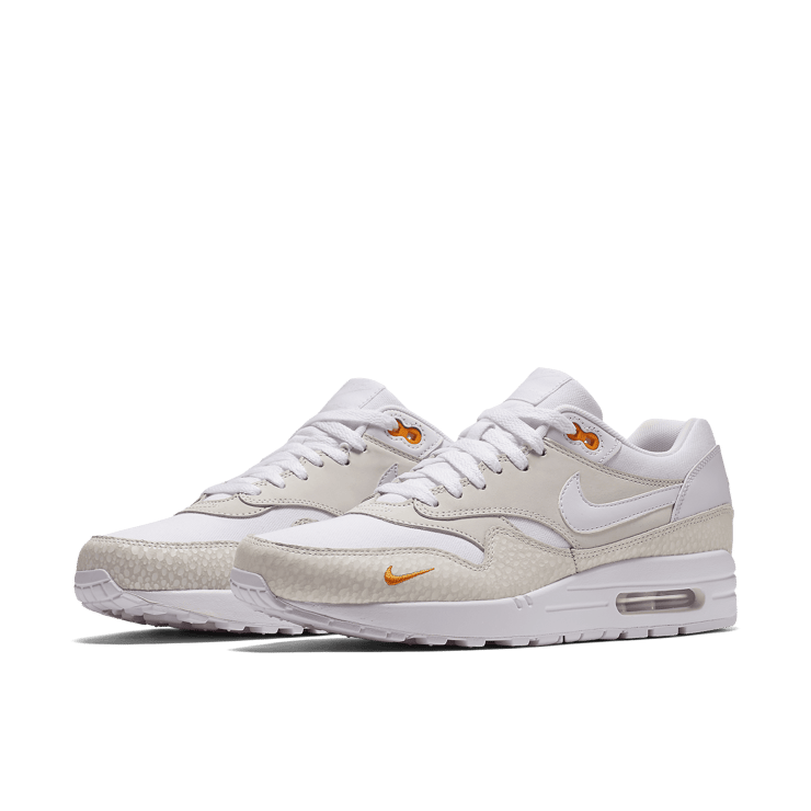 Nike Air Max 1 White Kumquat Angle 2