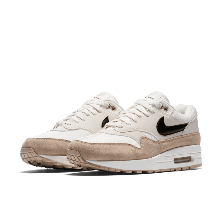 Nike Air Max 1 Sand Black Angle 2