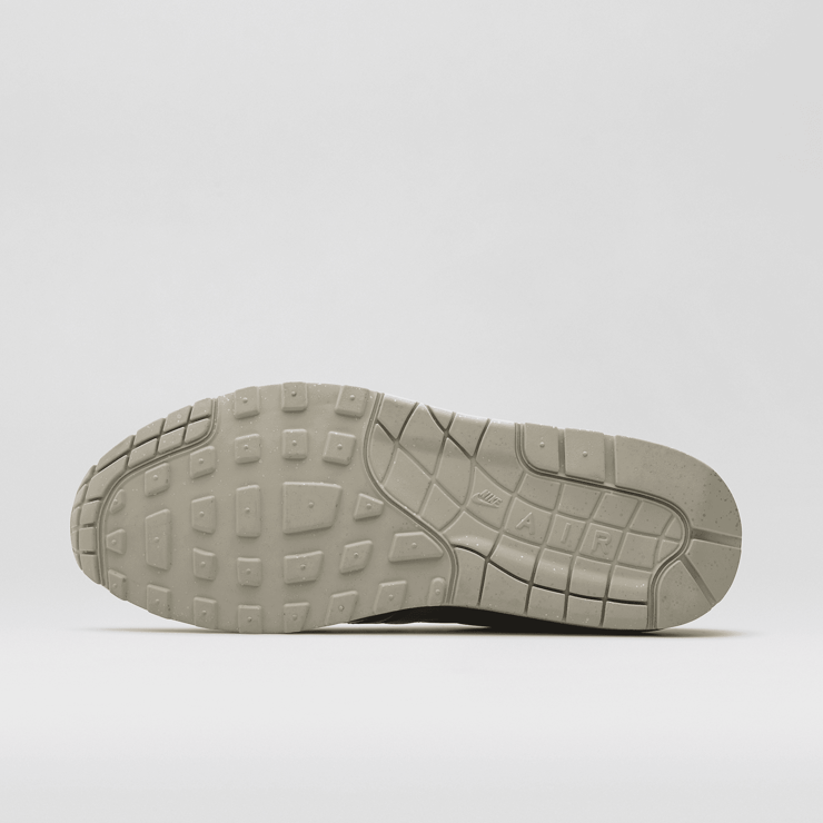 Nike Air Max 1 Liquid Silver Angle 0