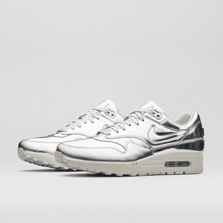 Nike Air Max 1 Liquid Silver Angle 2