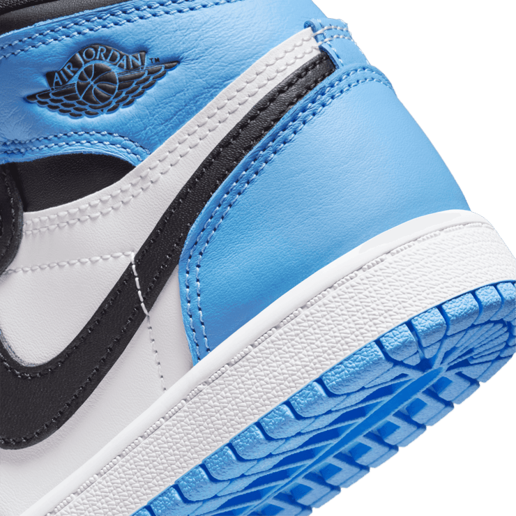 Air Jordan 1 Retro High OG UNC Toe (PS) Angle 5