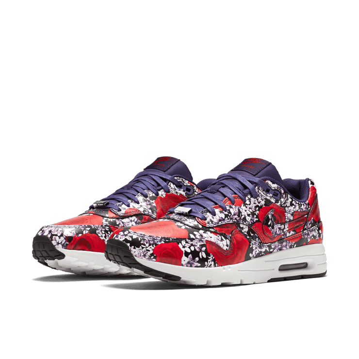 Nike Air Max 1 London City Collection (W) Angle 2