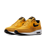Nike Air Max 1 University Gold Angle 2