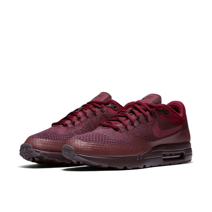 Nike Air Max 1 Ultra Flyknit Grand Purple/Team Red Angle 2