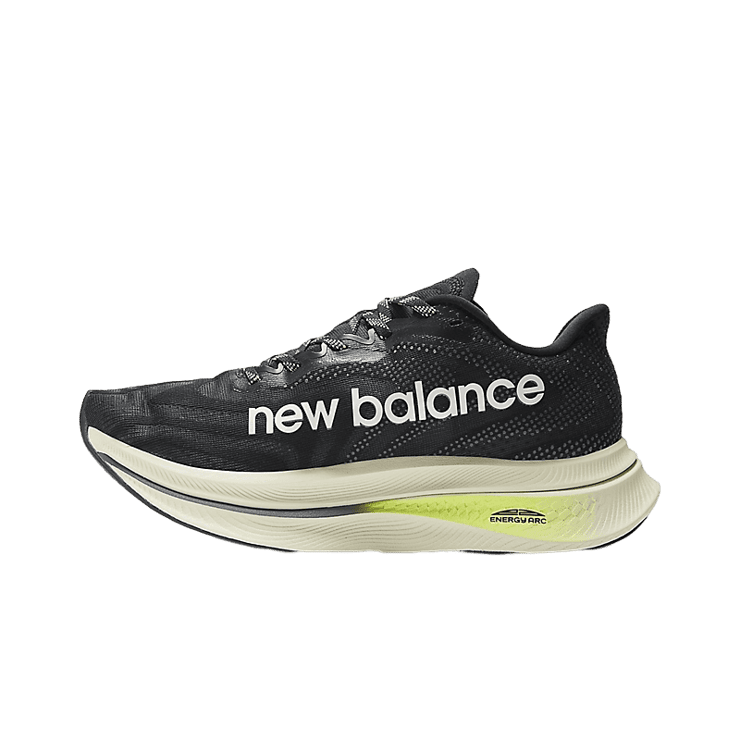 New Balance FuelCell SuperComp Trainer v2 Black Angle 0