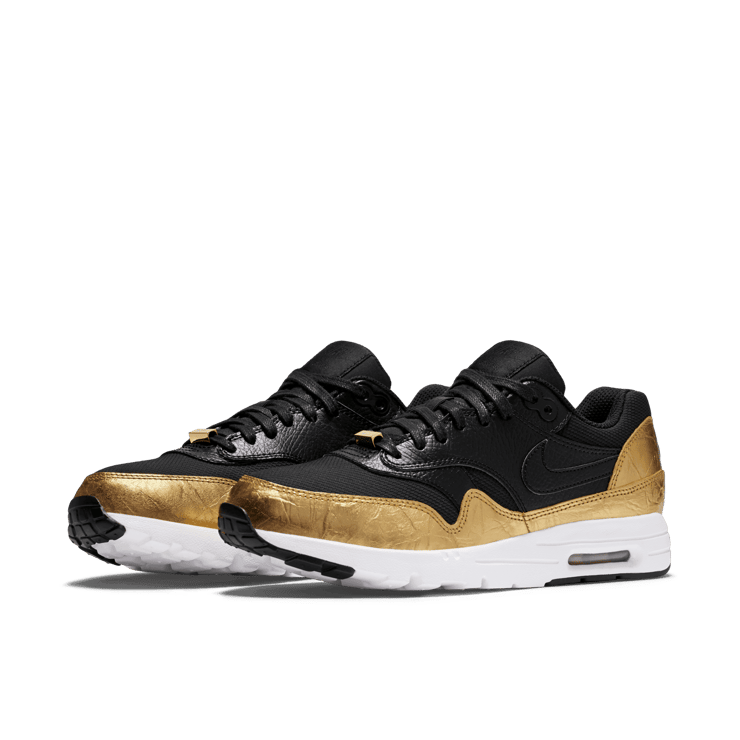 Nike Air Max 1 Superbowl 50 (W) Angle 2