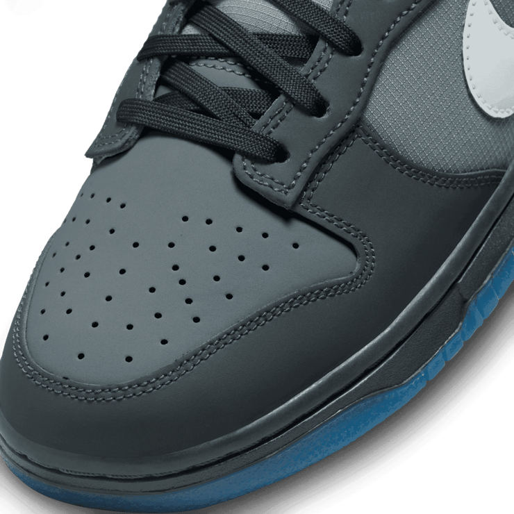 Nike Dunk Low Anthracite Pure Platinum Industrial Blue Angle 4