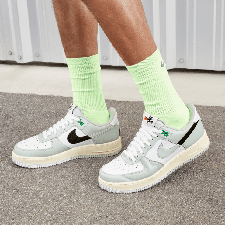 Nike Air Force 1 Low Split Light Silver Angle 0