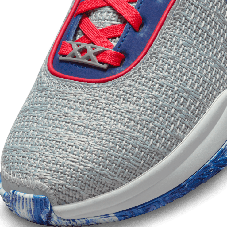 Nike LeBron 20 Nike Lifer (GS) Angle 4