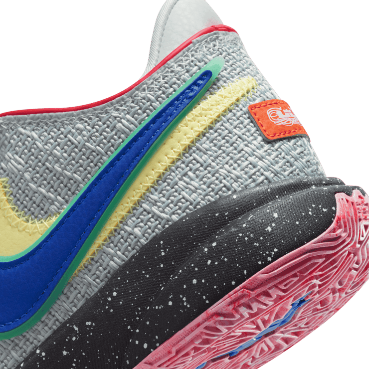 Nike LeBron 20 Nike Lifer (GS) Angle 5