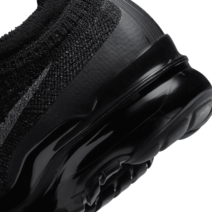 Nike VaporMax 2023 Flyknit Triple Black Angle 7