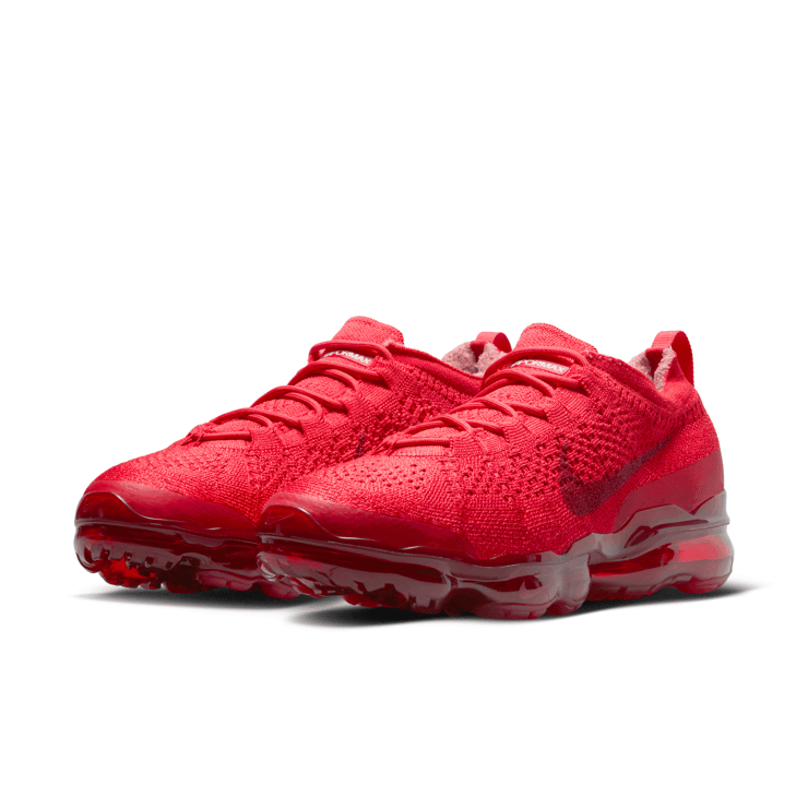 Nike Air VaporMax 2023 Flyknit Triple Red Angle 4