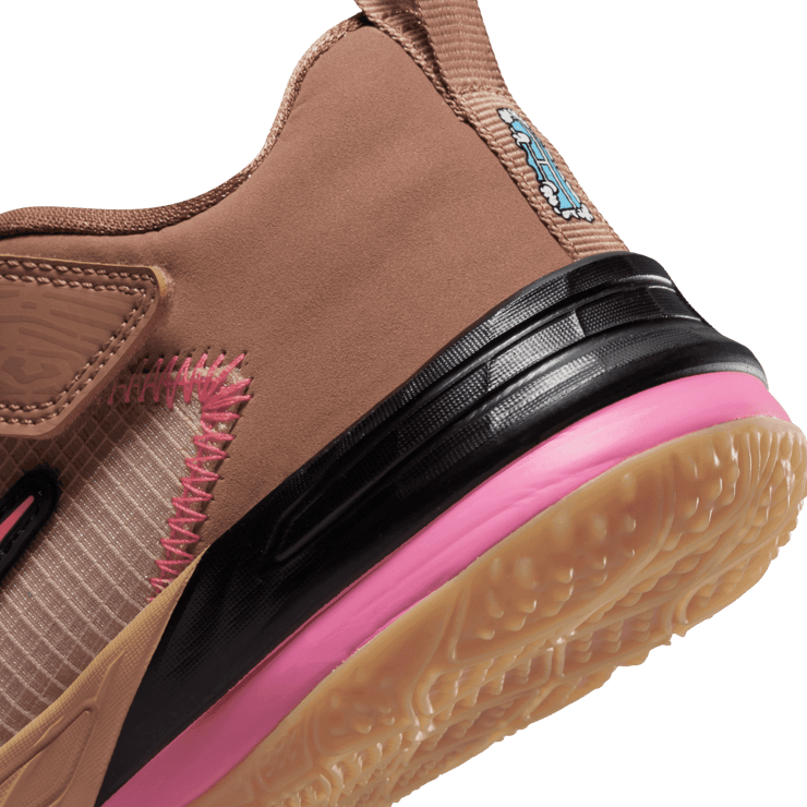 Nike LeBron 18 Low Wile E. vs Roadrunner Space Jam (PS) Angle 5