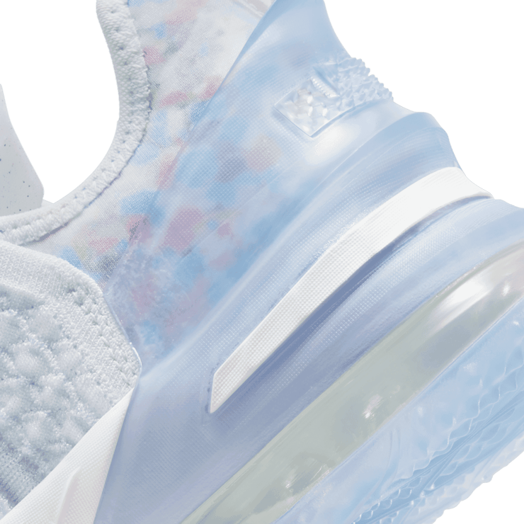 Nike LeBron 18 NRG Blue Tint (GS) Angle 5