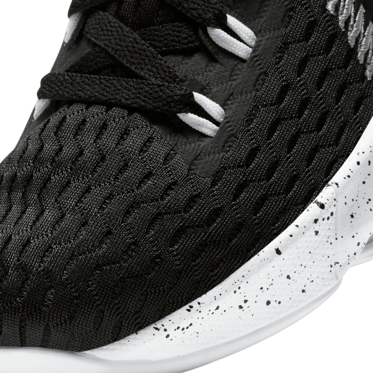 Nike LeBron Witness 5 Black Metallic Silver (GS) Angle 4