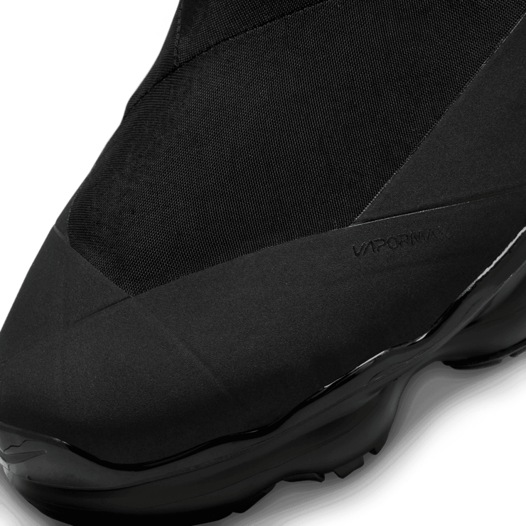 Nike Air VaporMax Moc Roam Black Angle 3