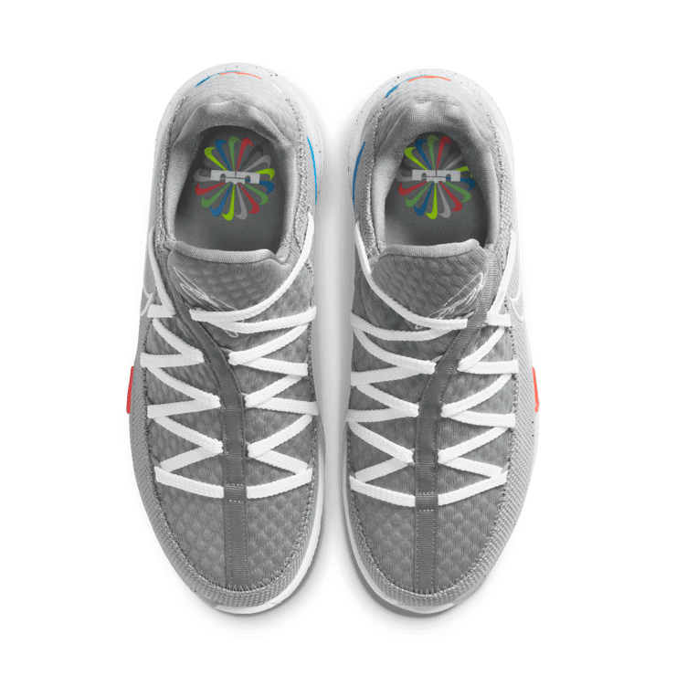 Nike LeBron 17 Low Particle Grey Angle 1