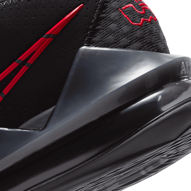 Nike LeBron 17 Low Bred Angle 5