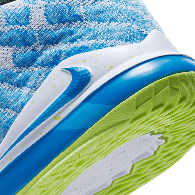 Nike LeBron 17 Sprite (PS) Angle 5