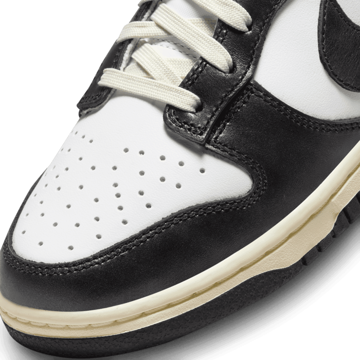 Nike Dunk Low Vintage Panda (W) Angle 4
