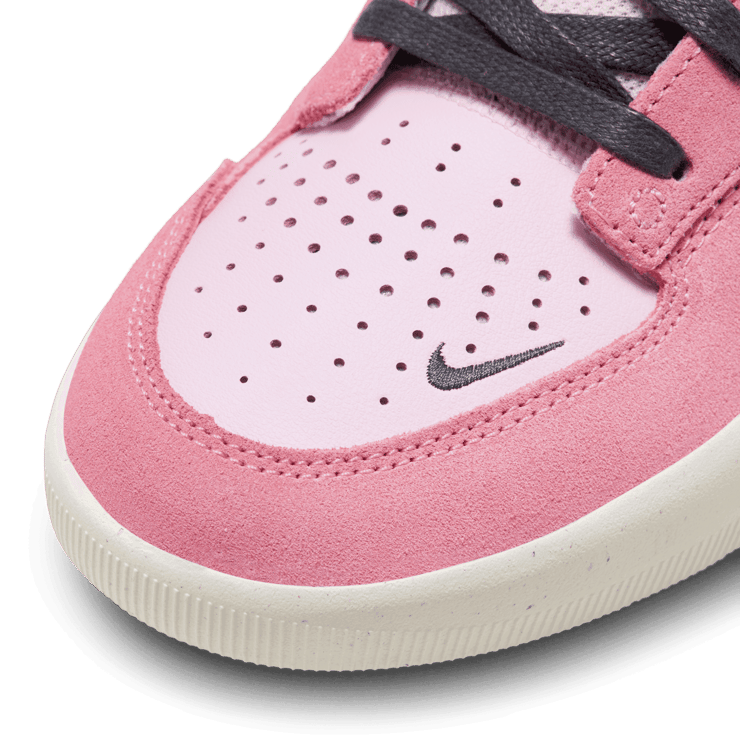 Nike SB Force 58 Barbie Angle 4