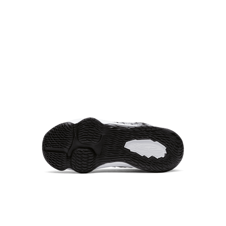 Nike LeBron 17 Black White (PS) Angle 0
