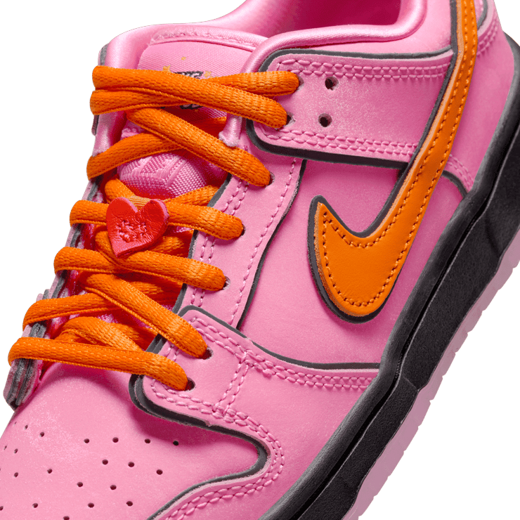 Nike SB Dunk Low Powerpuff Girls Blossom (PS) Angle 4