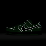 Nike SB Dunk Low Powerpuff Girls Buttercup Angle 8