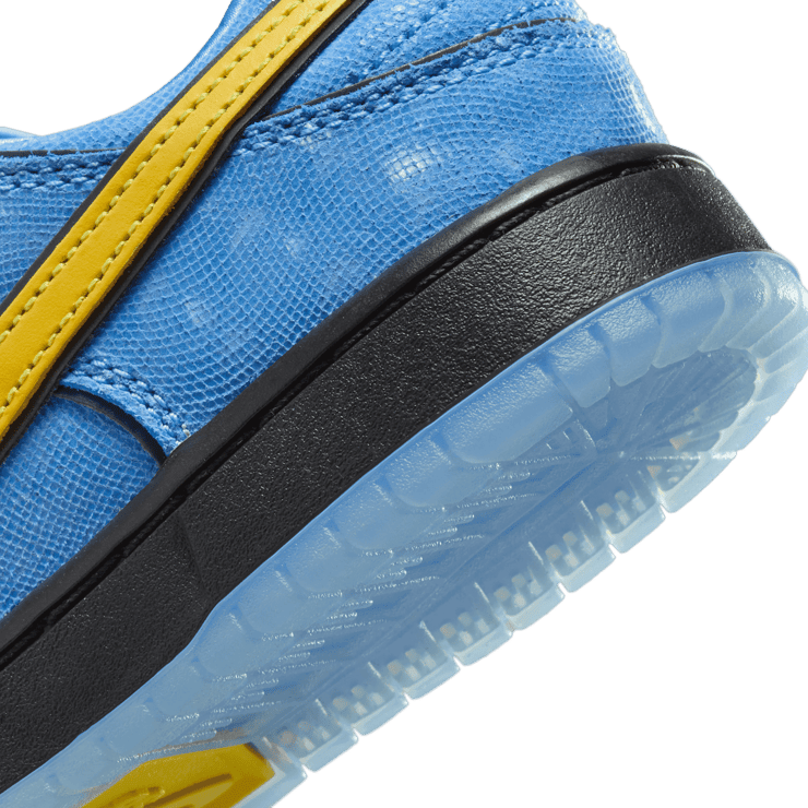 Nike SB Dunk Low Powerpuff Girls Bubbles (PS) Angle 2
