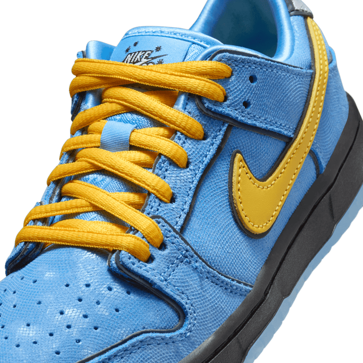 Nike SB Dunk Low Powerpuff Girls Bubbles (PS) Angle 1