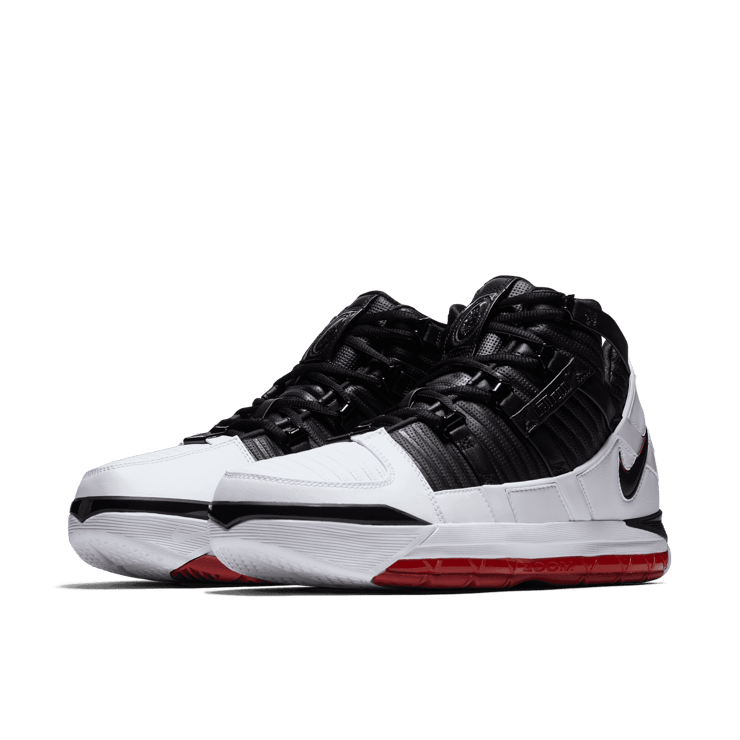 Nike LeBron 3 Home (2019) Angle 2